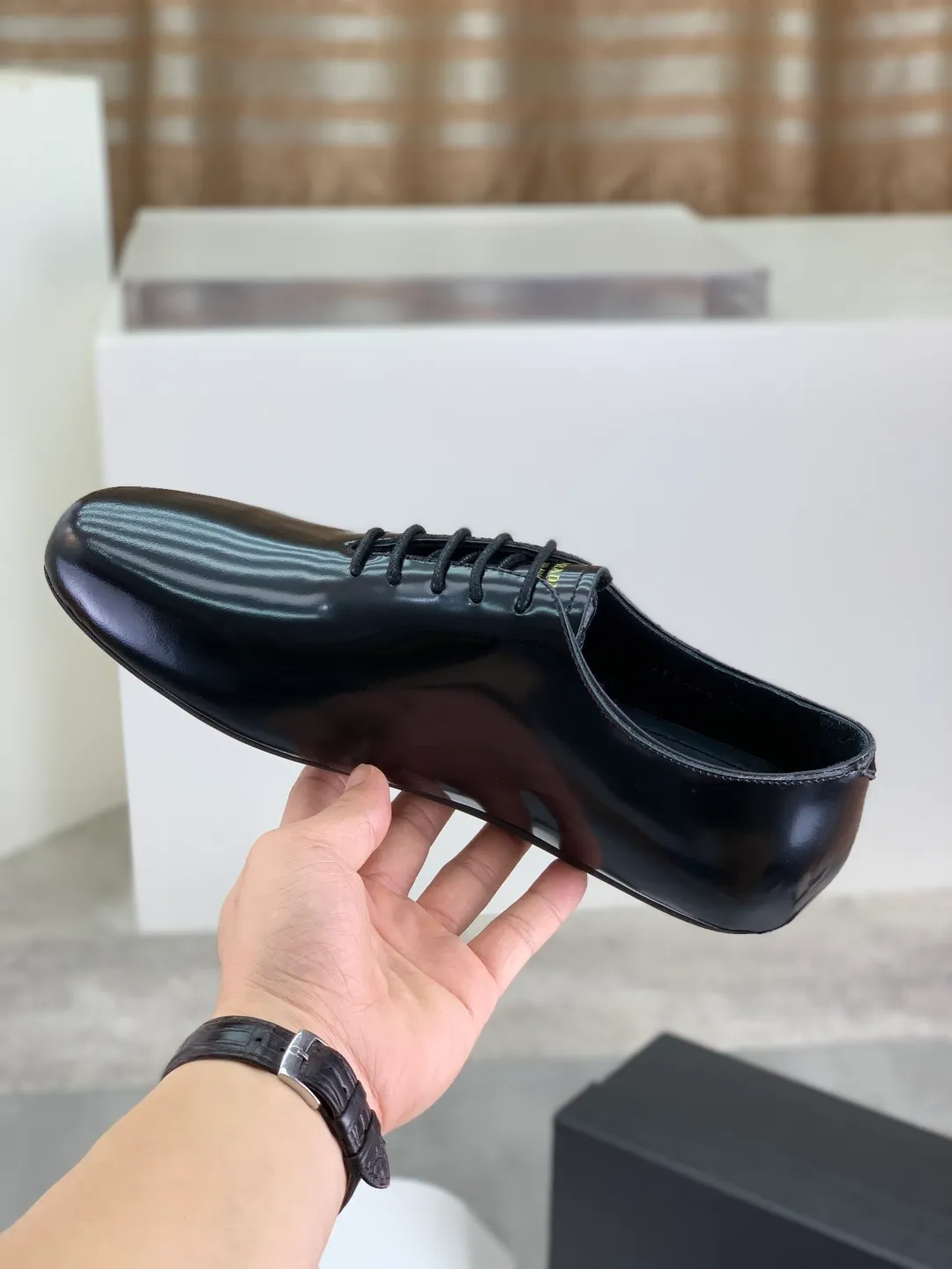 Men's shoes 💰P680 new style 💰 💎💎💎water dyed cowhide original quality PRADA —🆘.Prada Original order purchase, high-end business leather shoes, fabric: Made of Italian imported calfskin with color-brushed edges➕water-dyed cow lining/cowhide lining➕Specially available original outsole, fine workmanship, real product^_^photographed🎬size: 39-44 (38 45 custom-made)